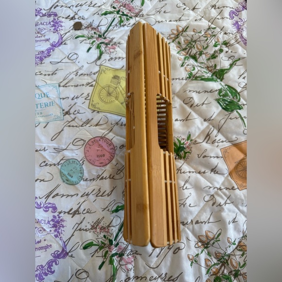 Bamboo Handmade Purse‎ so beautiful - Picture 2 of 5